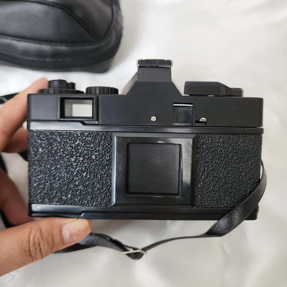 ☘️ Weston WX-7 35mm Film Camera with 50mm f/6.3 Lens and Carrying Case Black